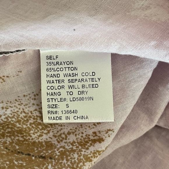 Women’s L’atiste by Amy multi color off shoulder bell sleeved dress Small - Picture 5 of 5